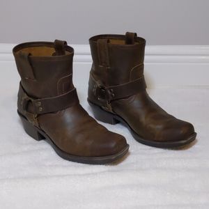 Cabela's Short Harness Boot